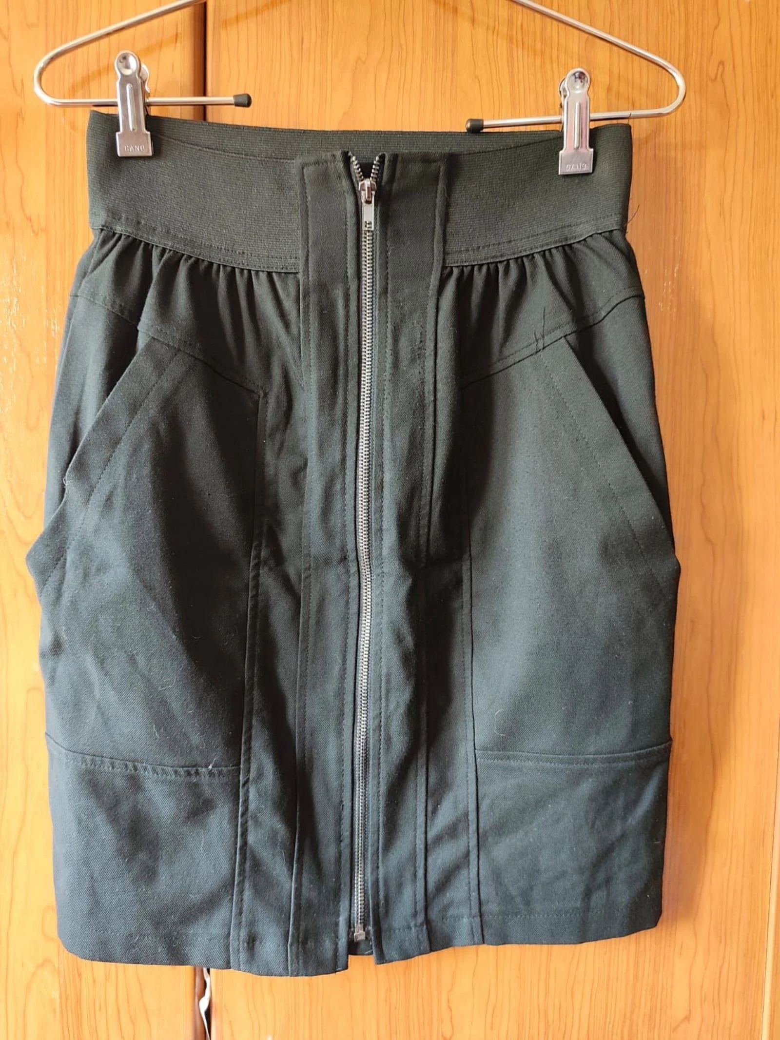 Zara Basic falda mini cargo tulipán cremallera S